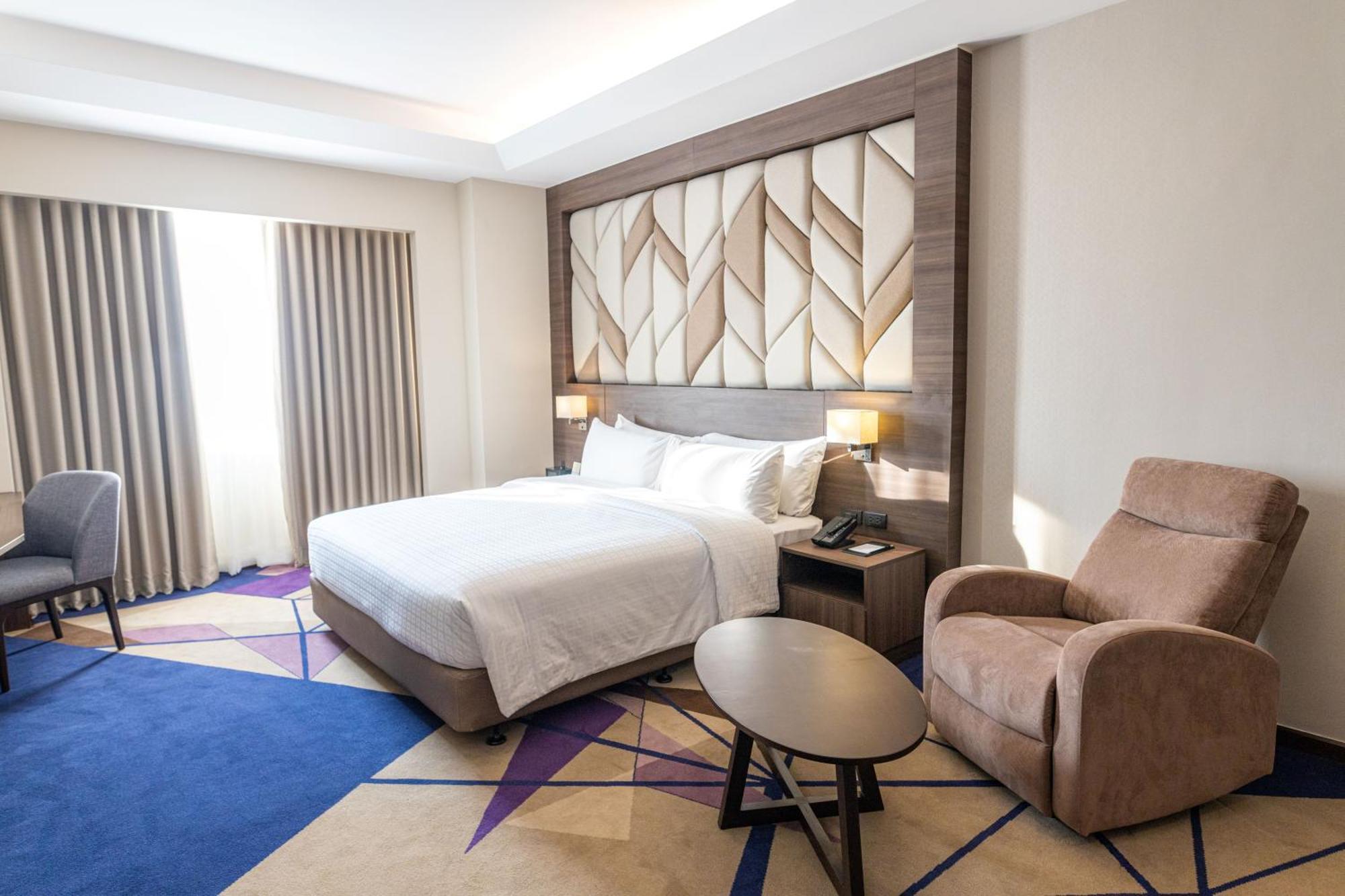 Luxent Hotel Quezon City Exteriér fotografie